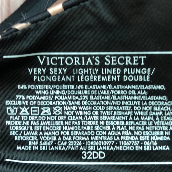 NWT VS Very Sexy Lightly Lined Plunge Animal Print Bra size 32DD - Picture 2 of 3